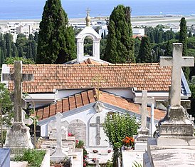 Capilla ortodoxa de Nikolskaya en el cementerio de Kokad