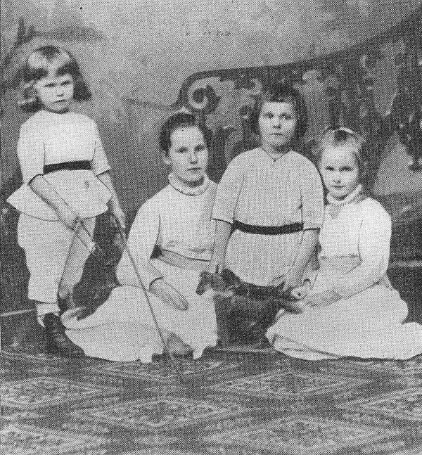 Clemens August (third from left) at age six