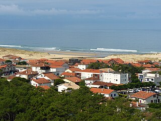 La station balnéaire et l'estuaire du courant de Contis