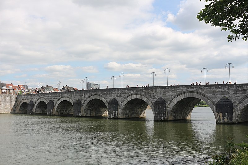 File:De Sint Servaasbrug in 2022.jpg