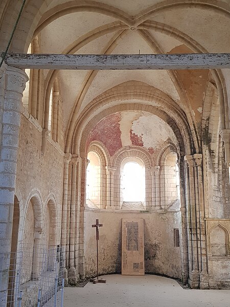 File:Deux-Jumeaux - Ancienne église Saint-Martin-de-Vertou - 03.jpg