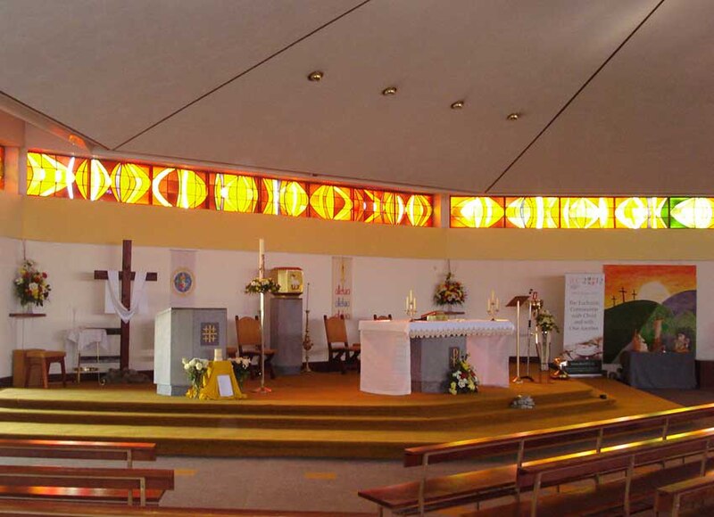 Fitxategi:Doonbeg-Church - Altar.jpg