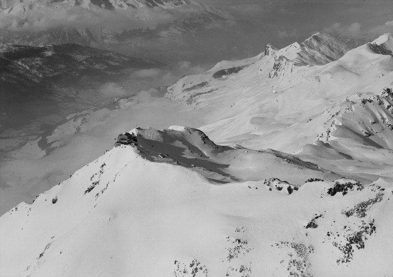 File:ETH-BIB-Weisshorn-LBS H1-025828.tif