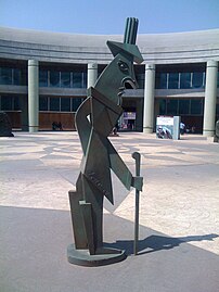 Эль-Катрин, escultura de José Luis Cuevas.jpg