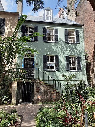 <span class="mw-page-title-main">Eliza Ann Jewett Property (18 East Jones Street)</span> Historic house in Savannah, Georgia