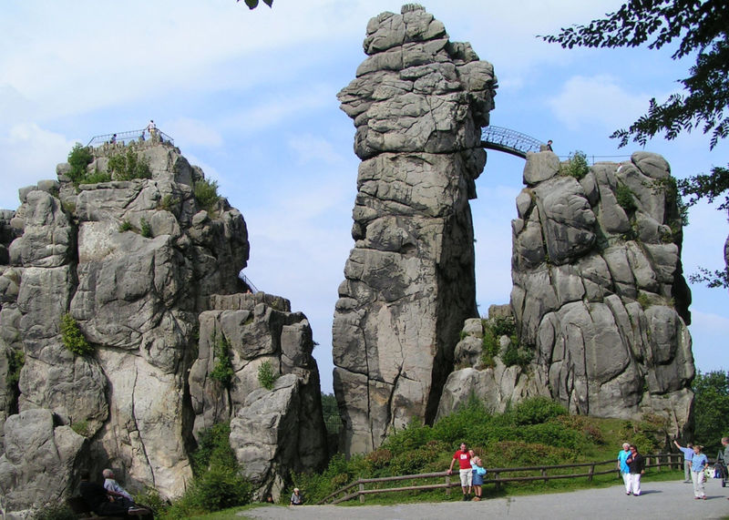 File:Externsteine Ansicht suedwest bearbeitet.jpg