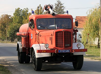 Vatrogasna cisterna FAP 1314S sa pogonom na sva četiri točka vatrogasno-spasilačke jedinice Surčin MUPa Srbije.