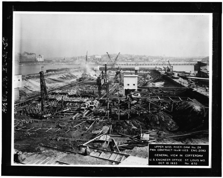 File:GENERAL VIEW IN COFFERDAM, Photograph No. 670. October 10, 1935 - Upper Mississippi River 9-Foot Channel Project, Lock and Dam 26, Alton, Madison County, IL HAER ILL,60-ALT,3-50.tif