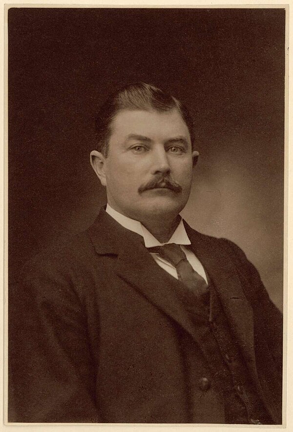 Fuller c. 1901.