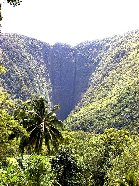 File:Hi'ilawe Falls - panoramio.jpg