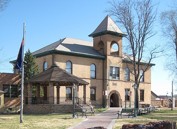 Historic Navajo County Courthouse and Museum