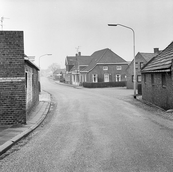 File:Hoofdweg Noord - Spijk - 20203158 - RCE.jpg