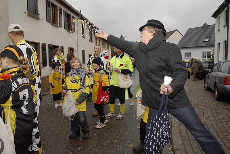 File:Illingen Rosenmontagsumzug 2009 - 023.jpg