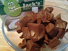 Cubes of young green jackfruit pulp sold as a meat substitute Jackfrucht Fruchtfleisch 2.jpg