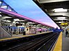 Jamaica station solnedgang, venter.jpg