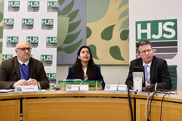 Jeremy Wright speaking at the launch of the Henry Jackson Society paper "Free to be Extreme" in January 2020 with Nikita Malik and Paul Stott.