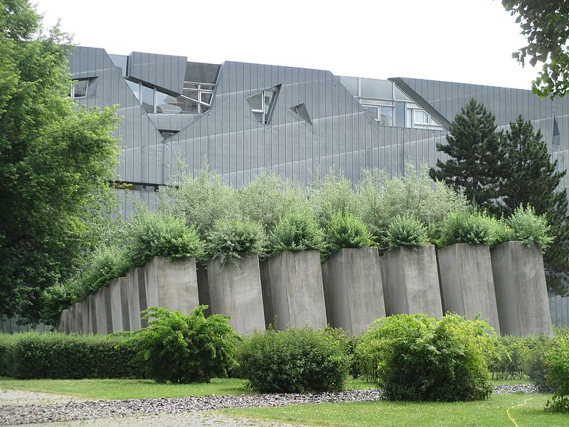 File:Jewish Museum Berlin - Garden of Exile.jpg