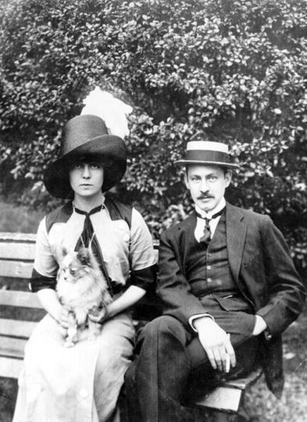 Barrymore with his first wife, actress Katherine Corri Harris, in 1911