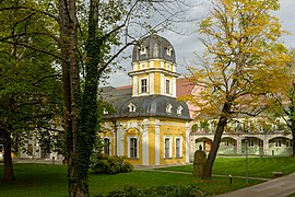Градински павилион на болницата „Юлиуспитал“ в гр. Вюрцбург, построен през 1705 г., използван като анатомично съоръжение за обучение от 1727 г. до 1853 г., днес бална зала