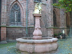 Brunnen an der Stiftskirche