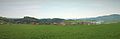 Čeština: Obec Kaly, okres Brno-venkov. Panoramatický výhled na Kaly od vodárenského objektu 33 na kopci nad obcí.