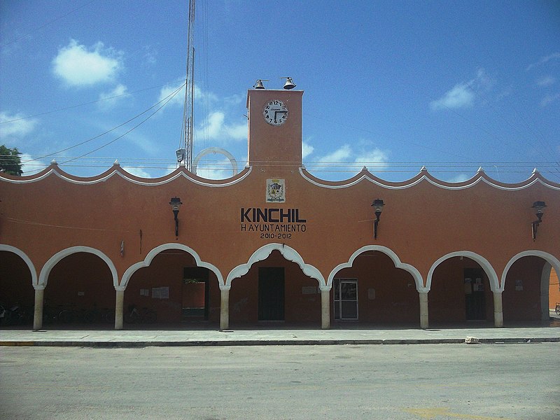 File:Kinchil, Yucatán (01).JPG