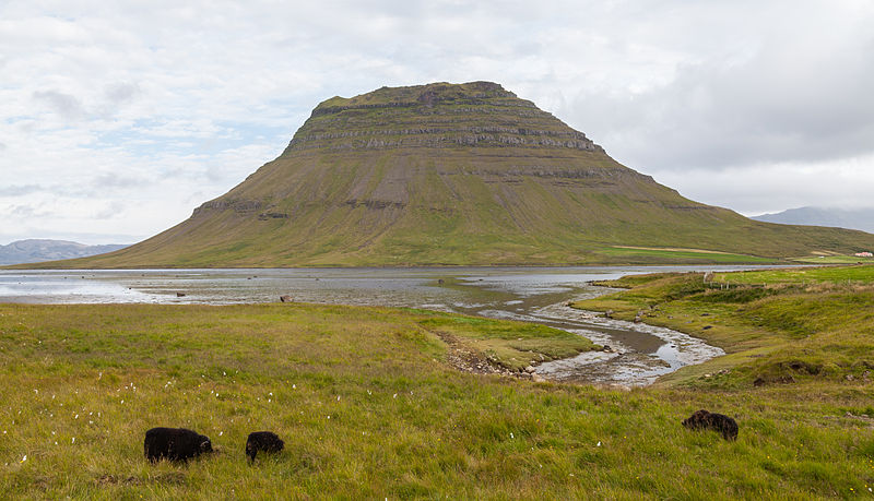 File:Kirkjufell, Vesturland, Islandia, 2014-08-14, DD 091.JPG