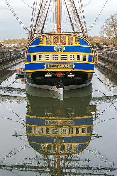 File:L'Hermione stern reflection Rochefort sur Mer.jpg