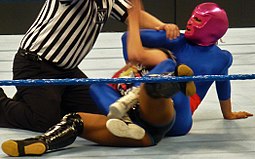 La Luchadora wrestling Alexa Bliss in December 2016 La Luchadora wrestling Alexa Bliss.jpg