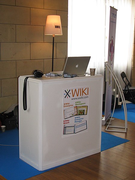 File:Le stand XWiki 2, Paris Capitale du Libre 2008.jpg