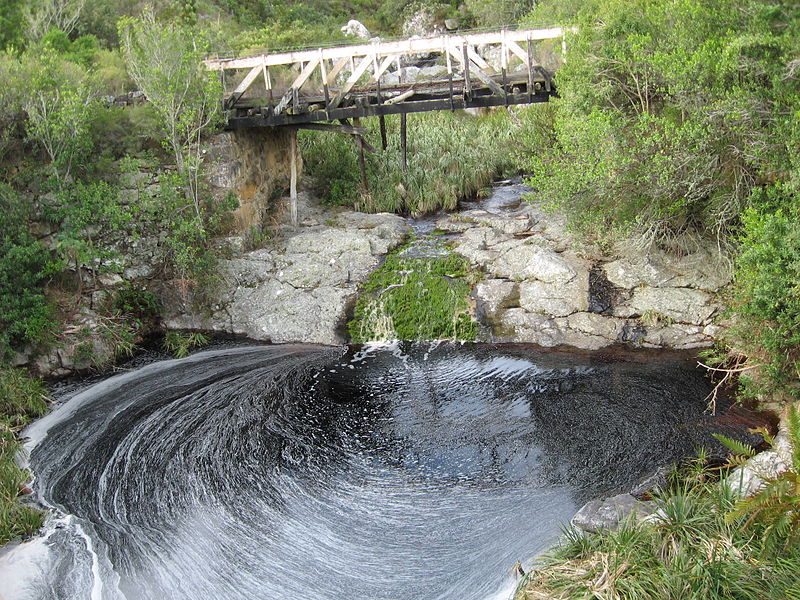 File:Lettys Bridge - tradouw pass 1879.jpg