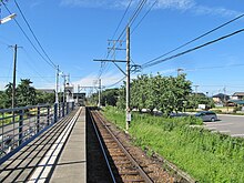 File:MT-Yamazaki_Station-Platform_2.jpg