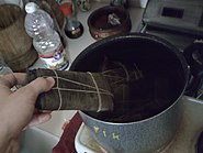 Ayaca wordt gekookt in pan met water