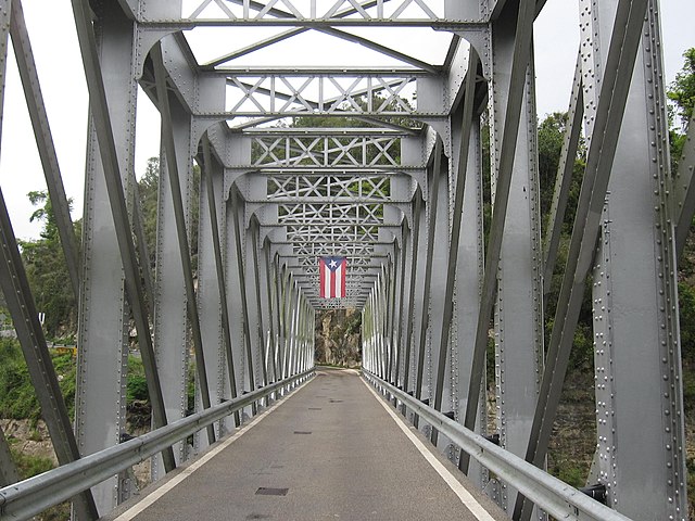 Manatí Bridge at Mata de Plátano, in Ciales