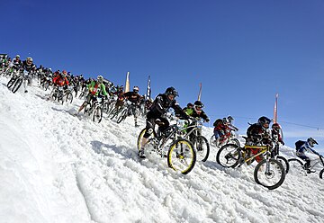 Fichier:Megavalanche-2010-Huez.jpg