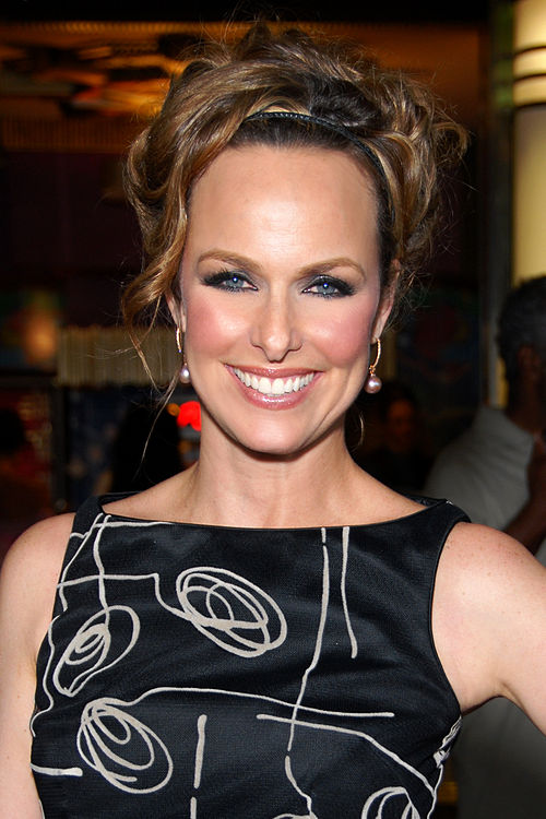 Melora Hardin portrays Jacqueline Carlyle, a character based on series executive producer and former Cosmopolitan editor-in-chief Joanna Coles