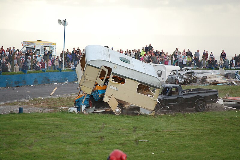 File:Mendips Raceway caravan demolition in progress.jpg