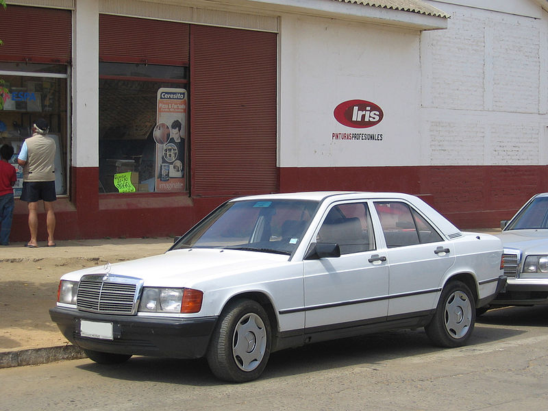 File:Mercedes Benz 190 E 2.0 1988 (15639527812).jpg