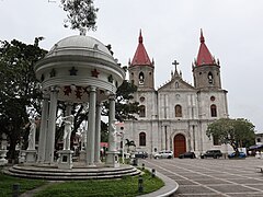 Molo Church, Molo Plaza Bandstand