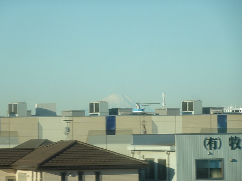 File:Mt-Fuji--JR-Soga-Chibaminato 017.jpg