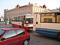 Čeština: Náhradní autobusová doprava Tábor-Sudoměřice u Tábora před nádražím v Táboře.