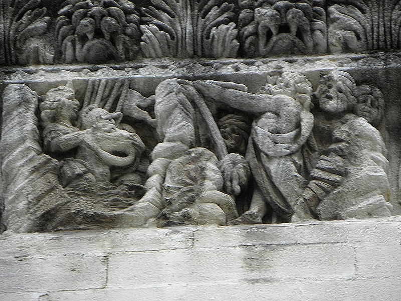 File:Nîmes (30) Cathédrale Frise 12.JPG