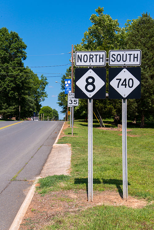 NC 8/NC 740, in New London