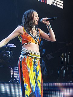 <span class="mw-page-title-main">Naima Adedapo</span> American singer and dancer