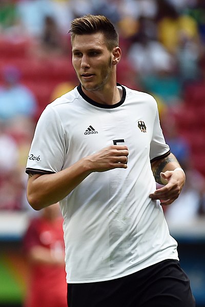 File:Niklas Süle 2016 (cropped).jpg