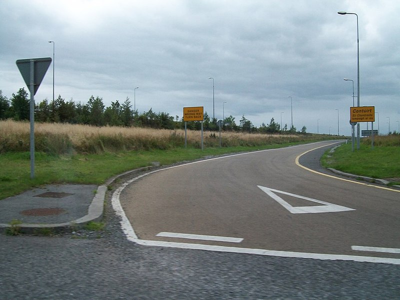 File:Off-slip road from the east bound carriageway of the M6 - geograph.org.uk - 3643203.jpg