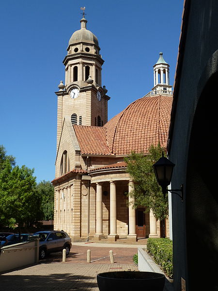 File:Ooskerk, a, Pretoria.jpg