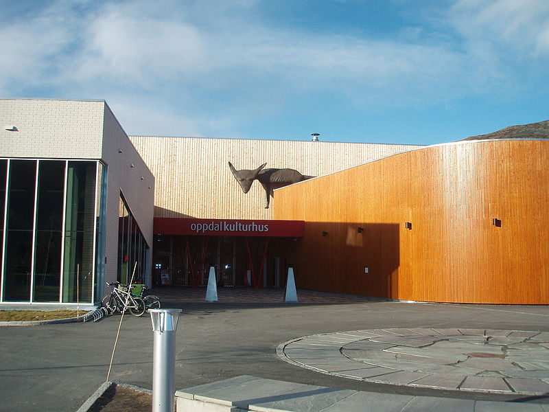 File:Oppdal kulturhus 1.JPG