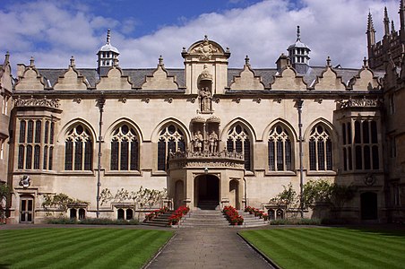 Восточный корпус первого двора Ориэльского колледжаruen, Оксфорд (1637—1642)