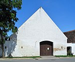 Fortification with barn